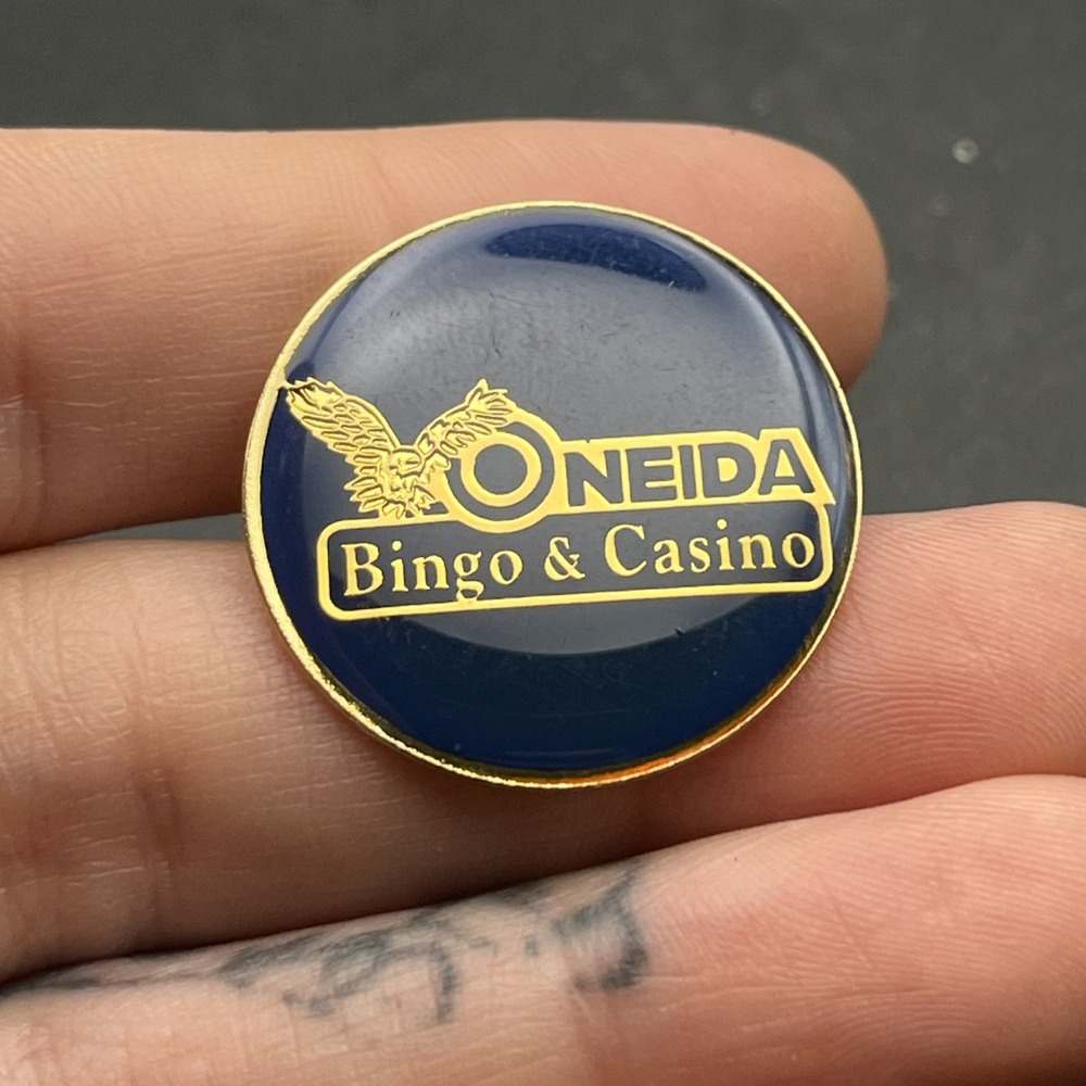 Oneida Bingo And Casino Bald Eagle‎ Lapel Hat Pin